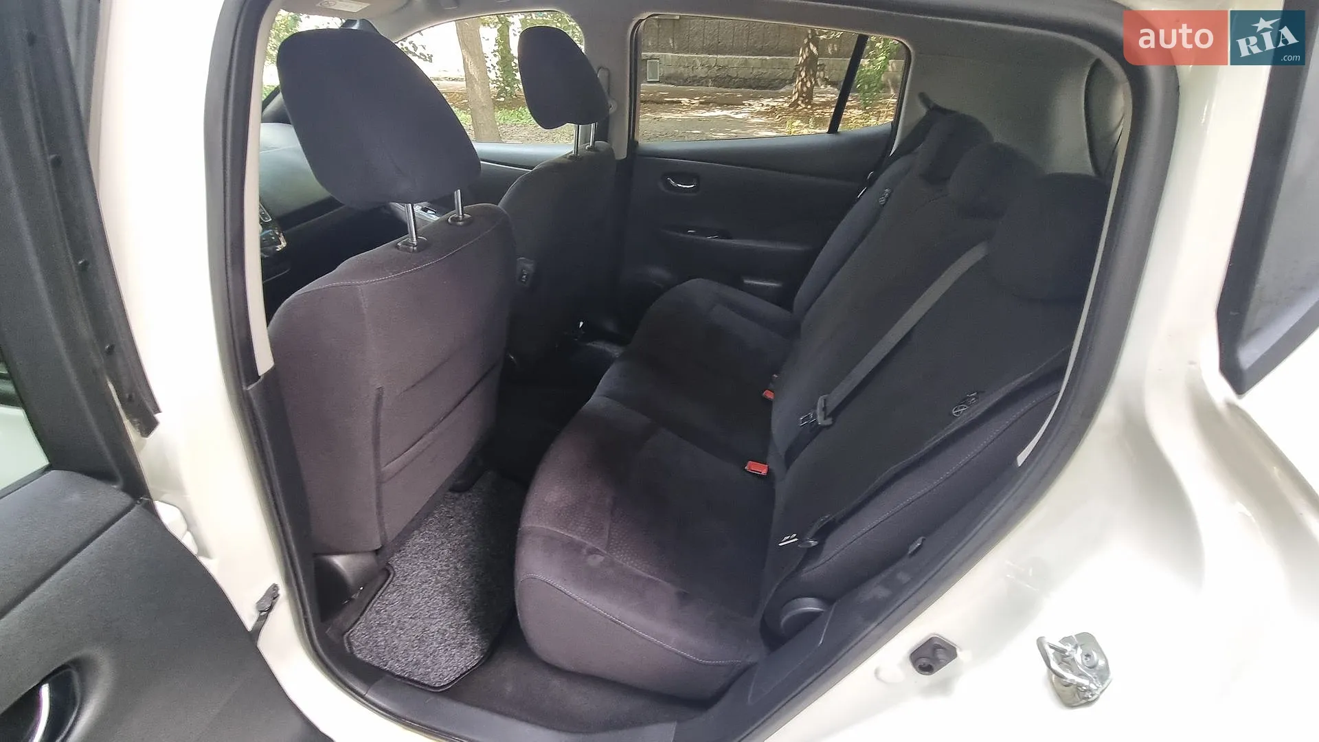 2014 Nissan Leaf - мініатюра 2
