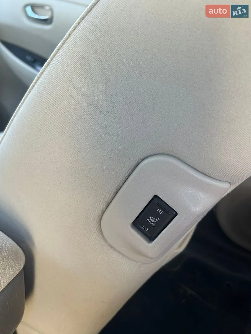 2011 Nissan Leaf - мініатюра 7