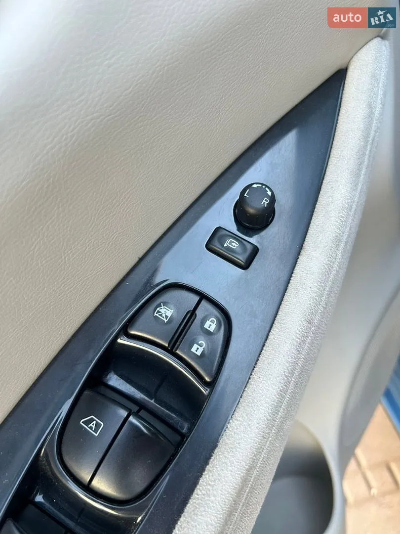 2011 Nissan Leaf - мініатюра 10