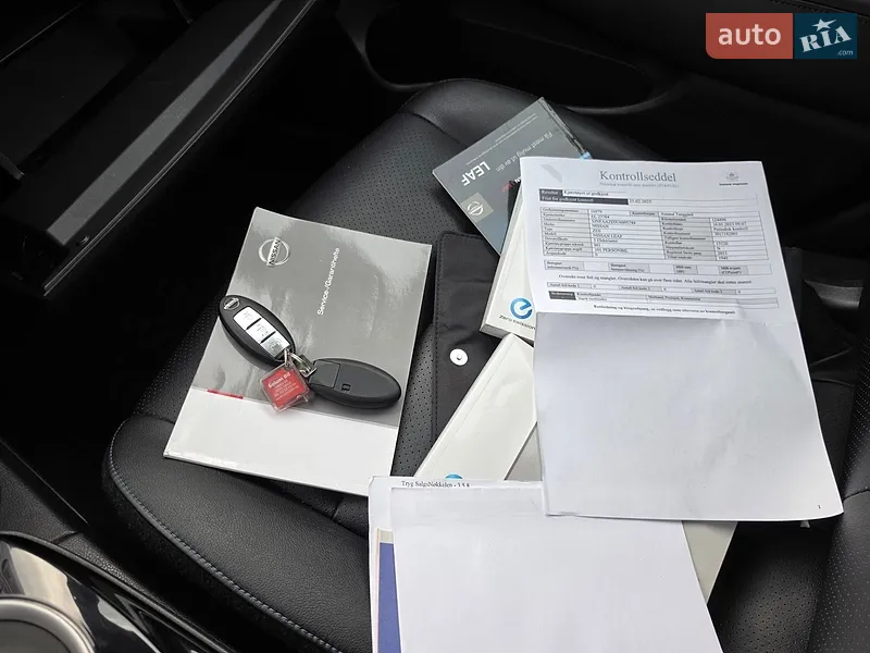 Хэтчбек Nissan Leaf 2013 в Ровно документ