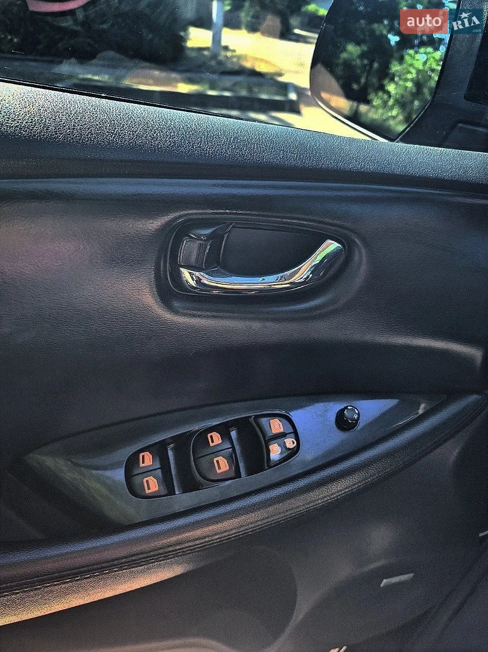 2013 Nissan Leaf - мініатюра 14