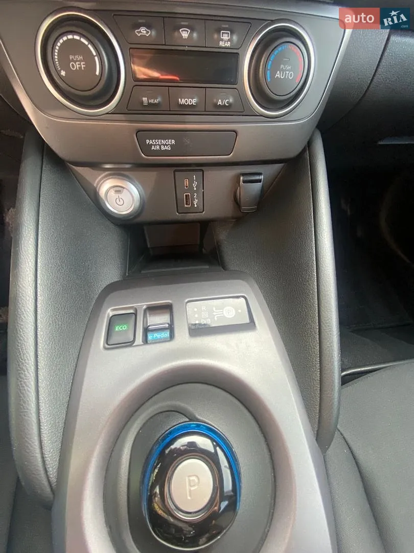 2022 Nissan Leaf - мініатюра 12