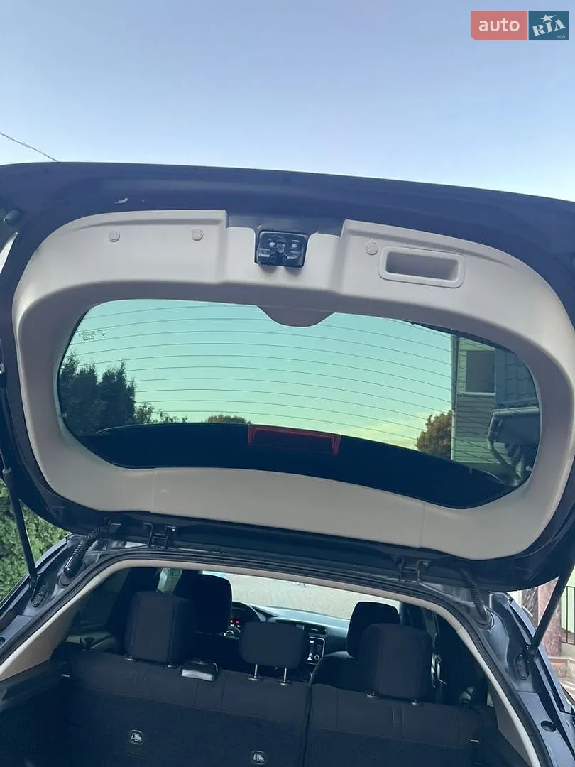 2022 Nissan Leaf - мініатюра 17