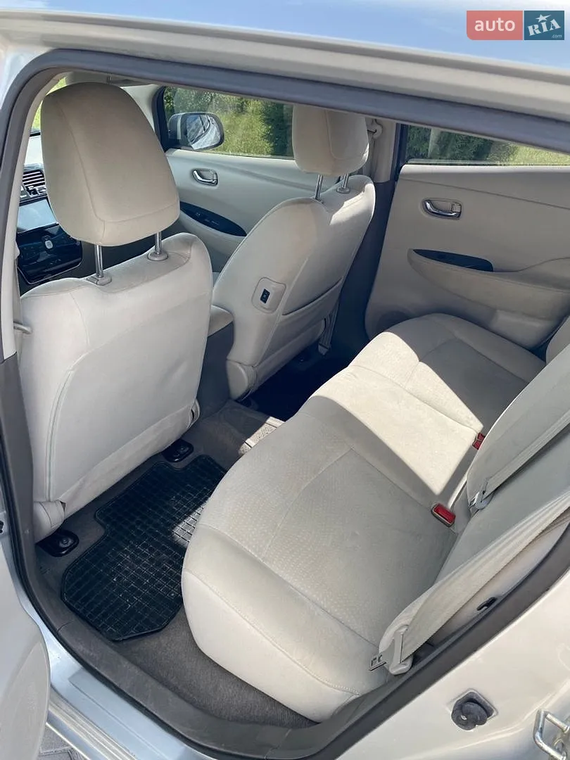 2012 Nissan Leaf - мініатюра 10