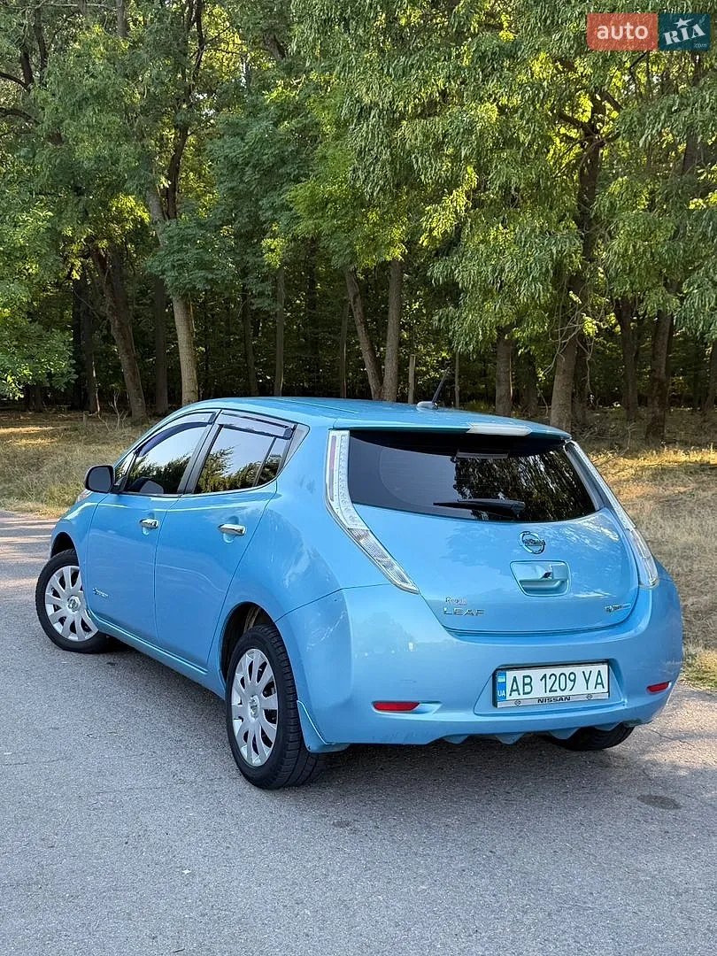 2015 Nissan Leaf - мініатюра 11