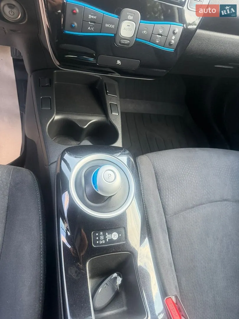 2015 Nissan Leaf - мініатюра 15