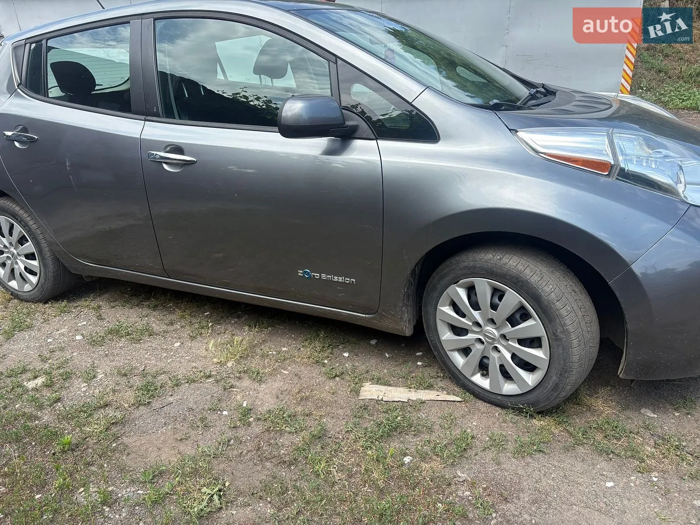 2015 Nissan Leaf - мініатюра 2