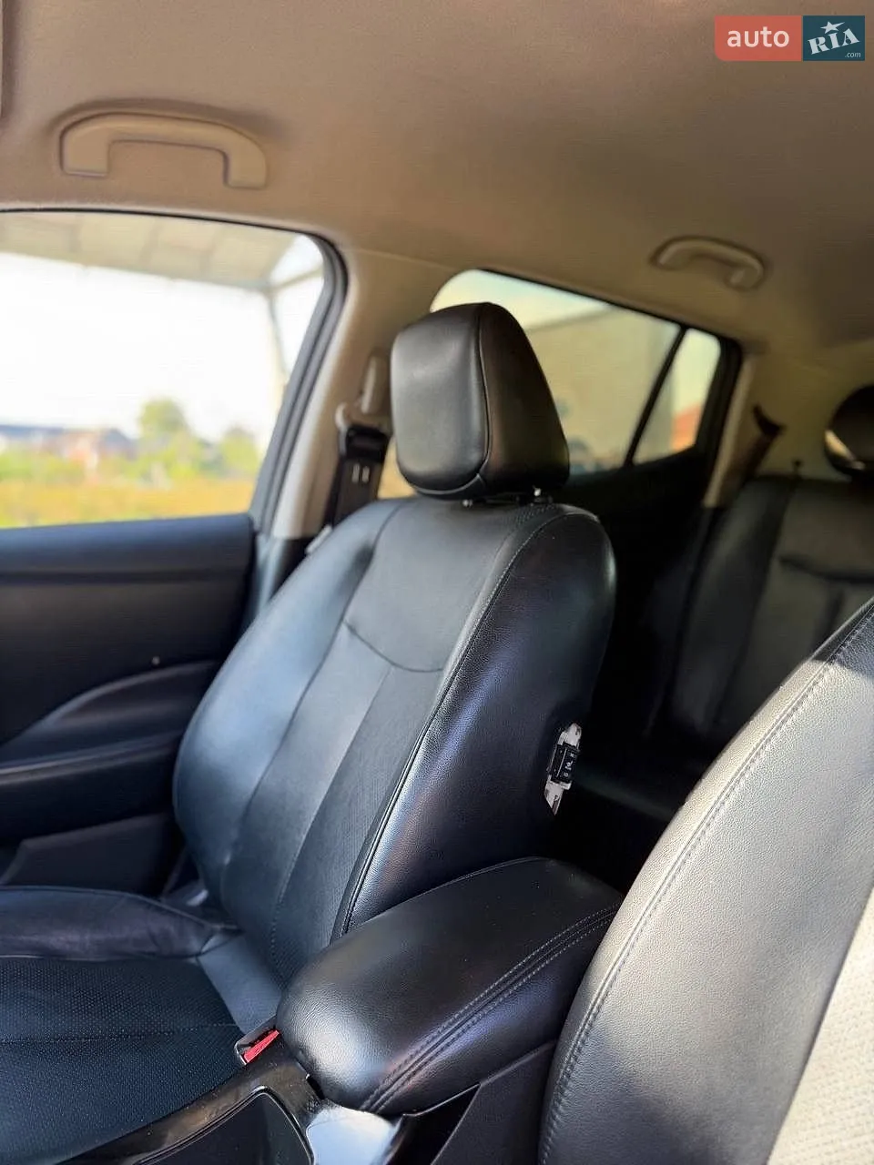 2013 Nissan Leaf - мініатюра 14