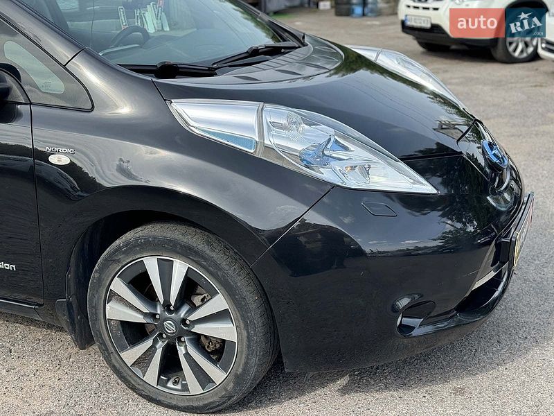 Хэтчбек Nissan Leaf 2015 в Виннице