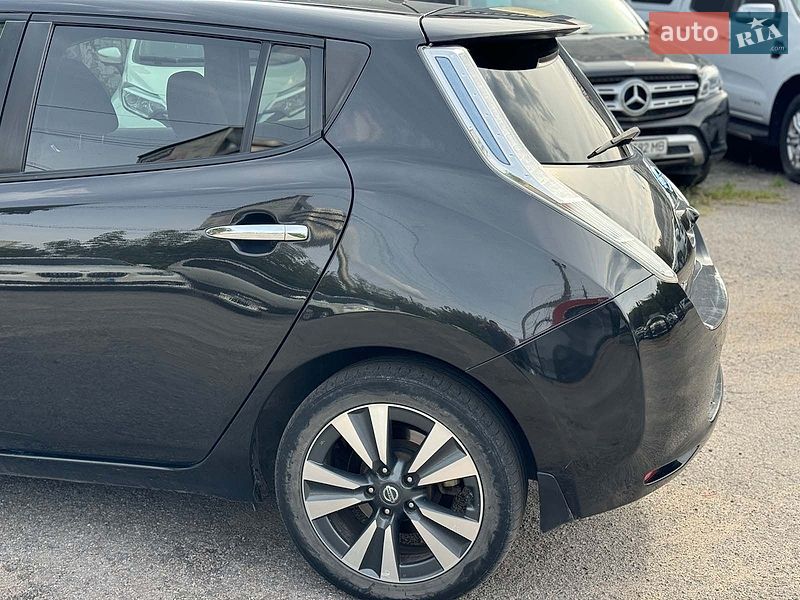 Хэтчбек Nissan Leaf 2015 в Виннице