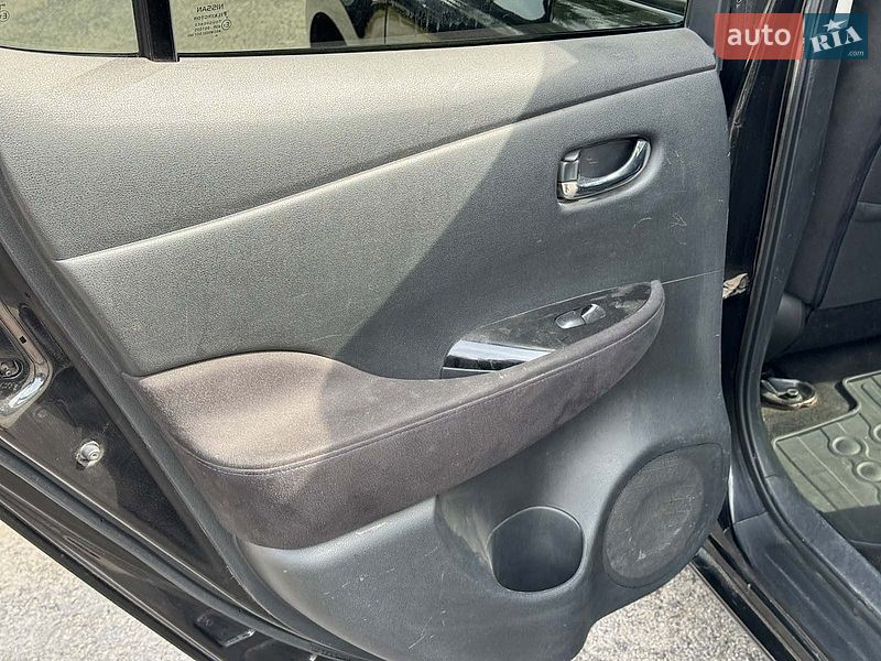 Хэтчбек Nissan Leaf 2015 в Виннице