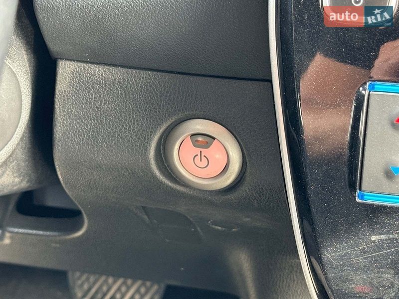 Хэтчбек Nissan Leaf 2015 в Виннице