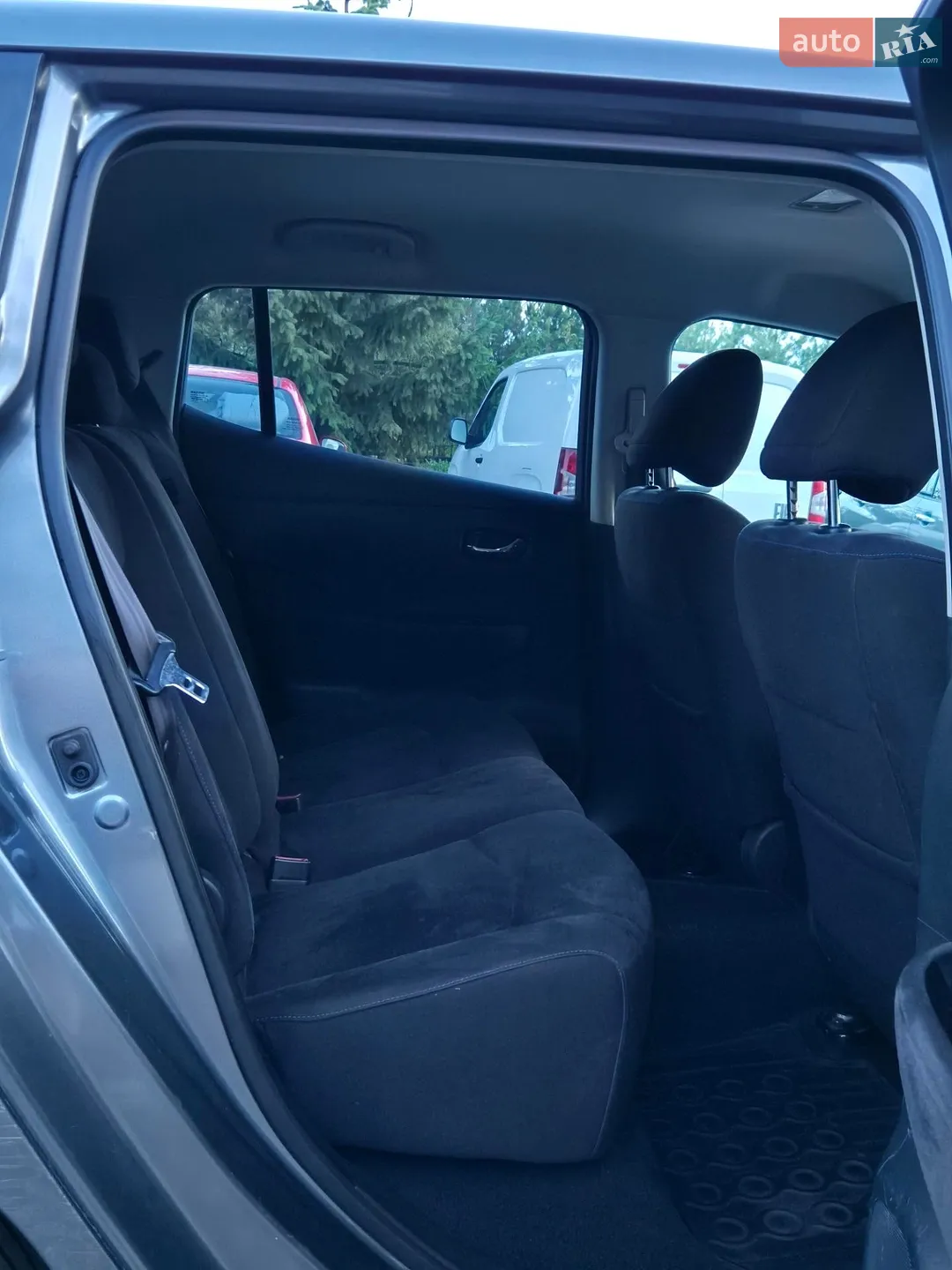 2015 Nissan Leaf - мініатюра 12