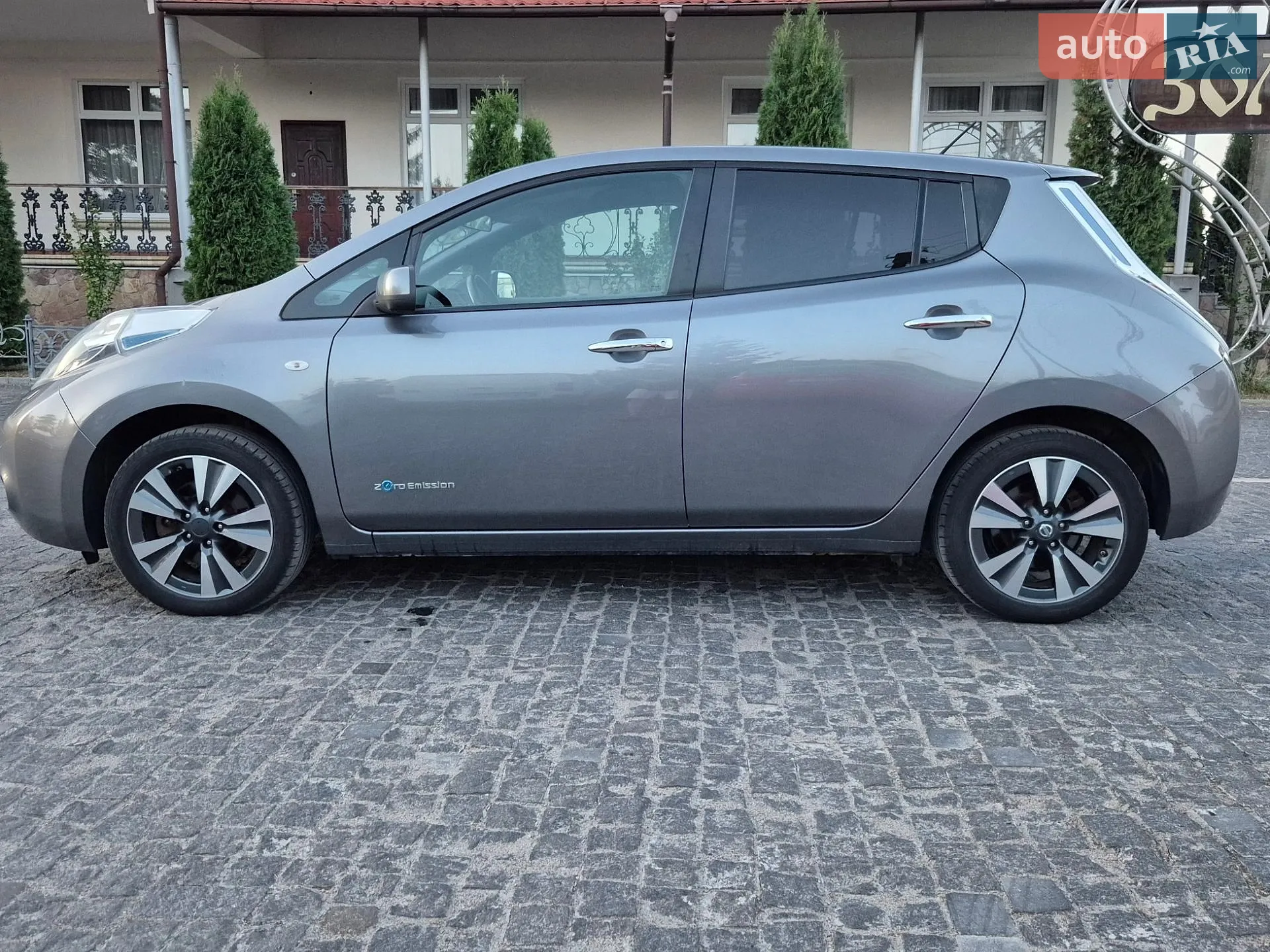 2015 Nissan Leaf - мініатюра 14