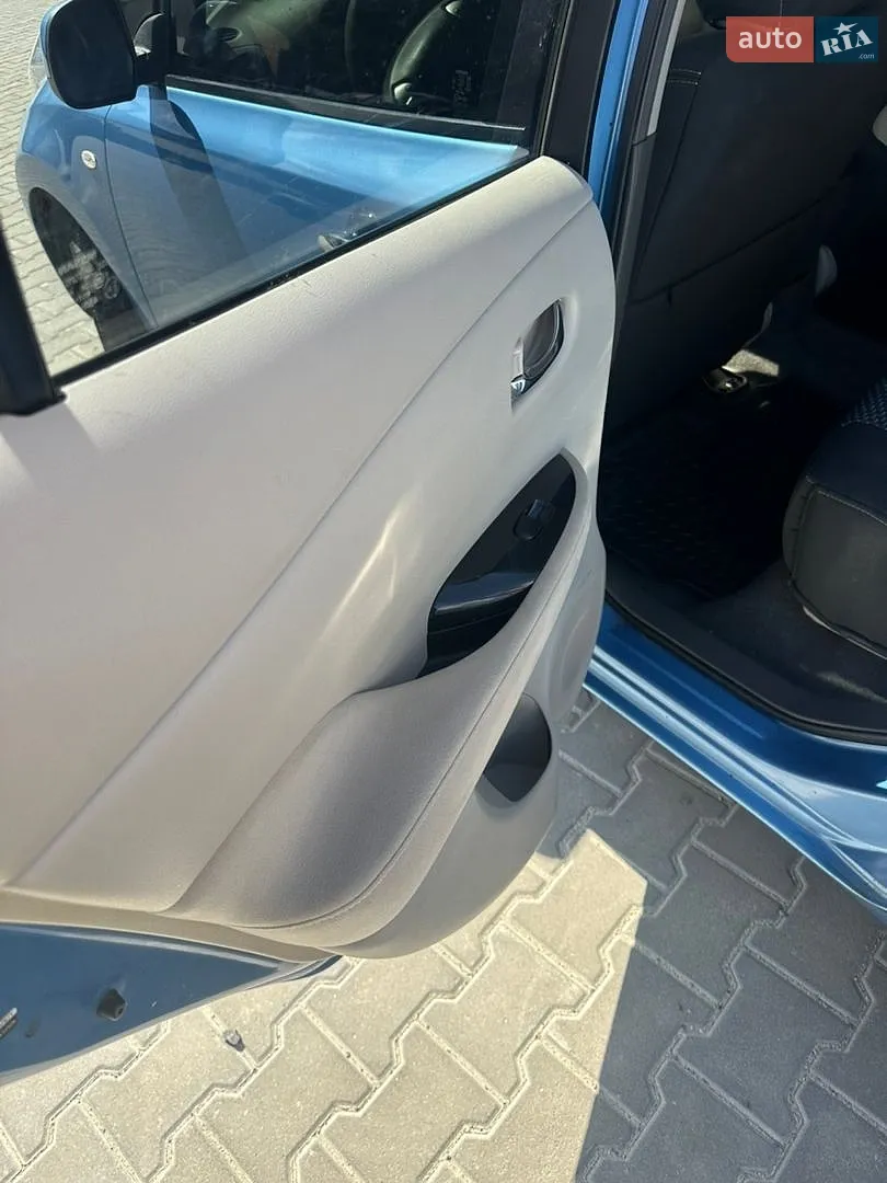 2012 Nissan Leaf - мініатюра 23