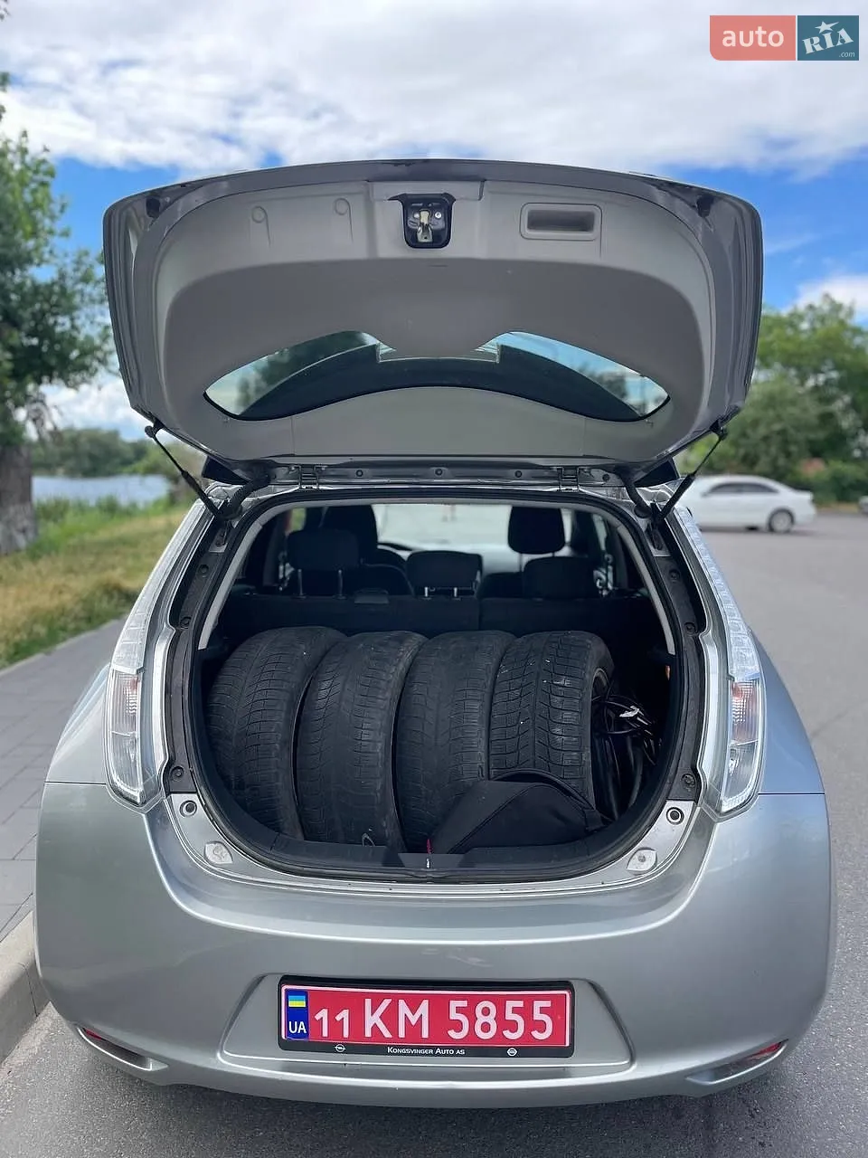 2017 Nissan Leaf - мініатюра 12