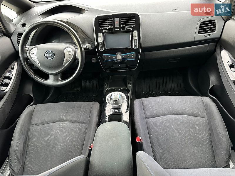 Хэтчбек Nissan Leaf 2014 в Тернополе