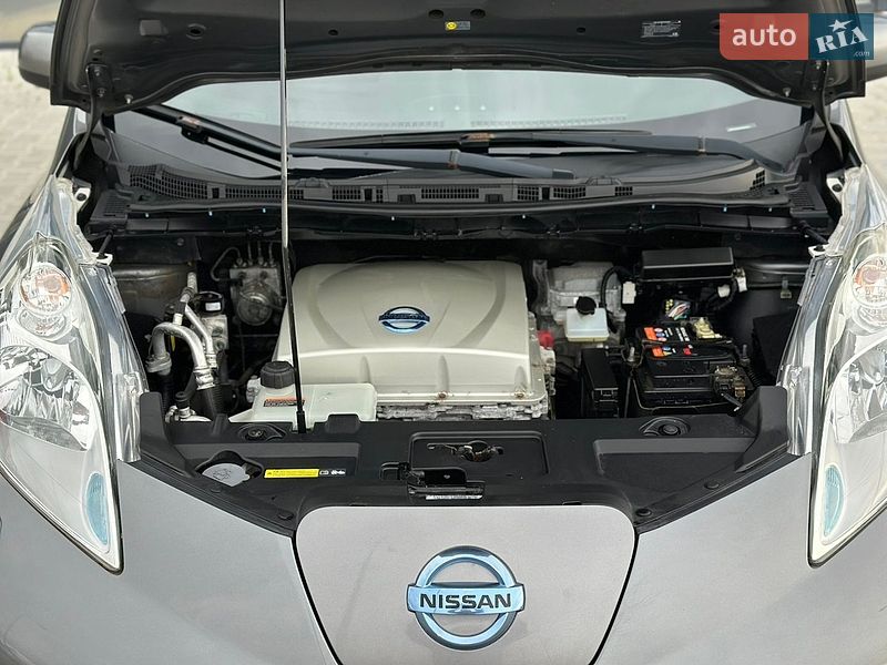 Хэтчбек Nissan Leaf 2014 в Тернополе