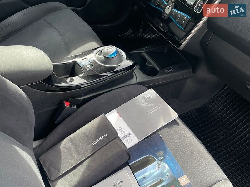 Хетчбек Nissan Leaf 2014 в Рівному