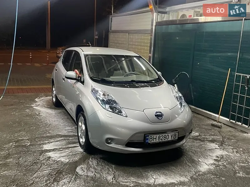 Nissan Leaf 2012