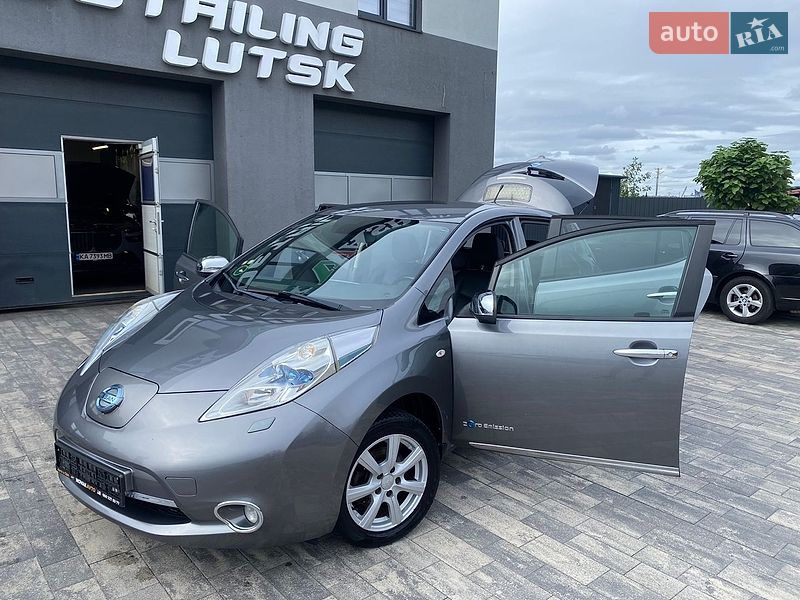 Хэтчбек Nissan Leaf 2013 в Луцке