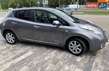 Хэтчбек Nissan Leaf 2013 в Луцке