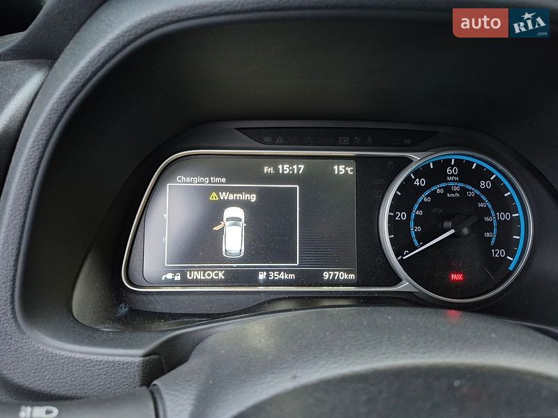Хэтчбек Nissan Leaf 2024 в Днепре