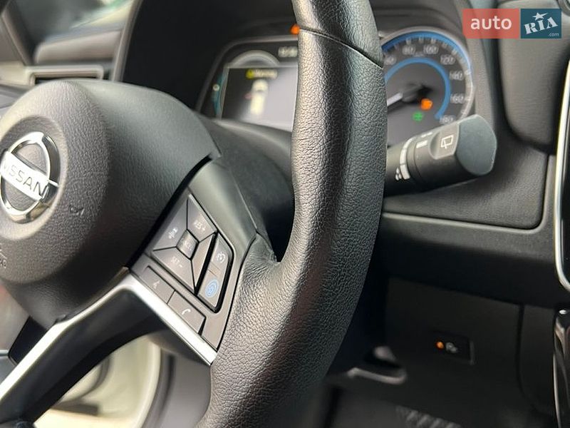 Хетчбек Nissan Leaf 2018 в Луцьку