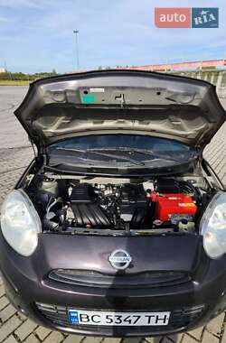 Хетчбек Nissan March 2011 в 