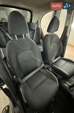 Хетчбек Nissan March 2011 в 