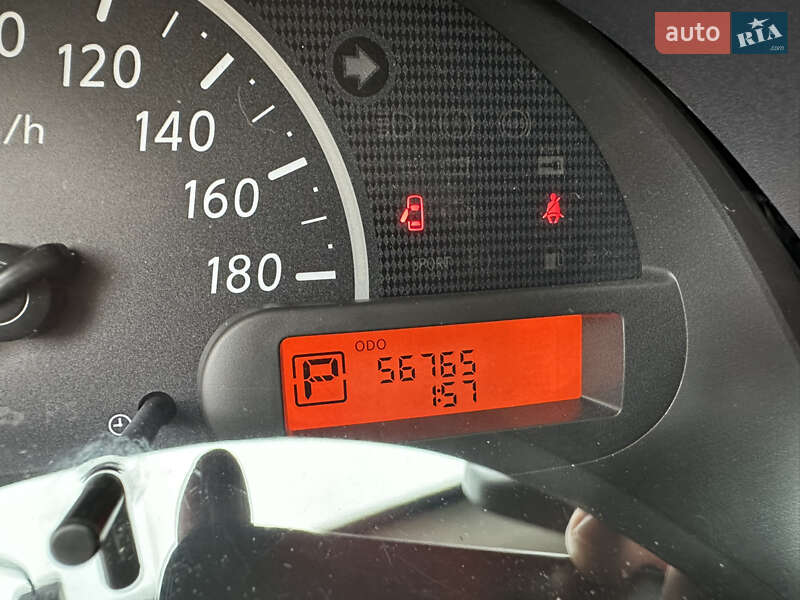 Хетчбек Nissan March 2010 в Житомирі