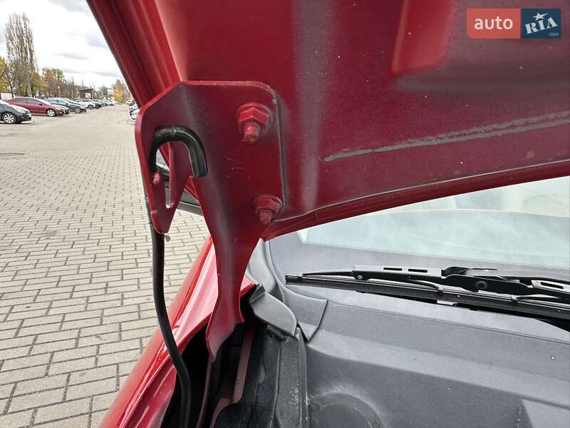 Хетчбек Nissan March 2010 в Житомирі