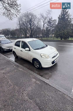 Хетчбек Nissan March 2012 в Чернігові