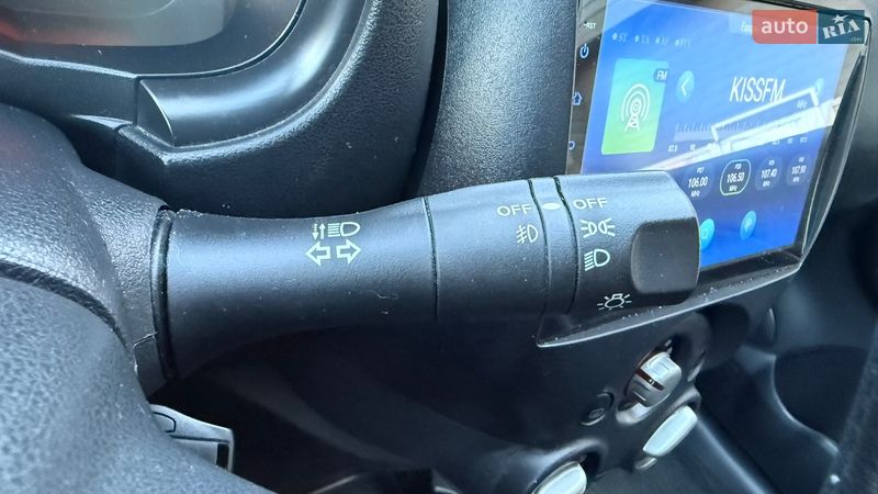 Хэтчбек Nissan March 2013 в Киеве