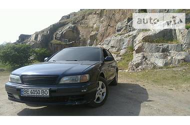 Седан Nissan Maxima 1996 в Первомайске