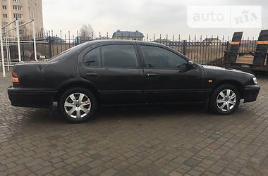 Седан Nissan Maxima 1996 в Луцьку