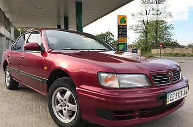 Седан Nissan Maxima 1996 в Чернівцях