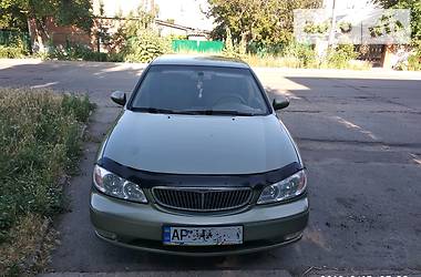 Седан Nissan Maxima 2000 в Бердянске