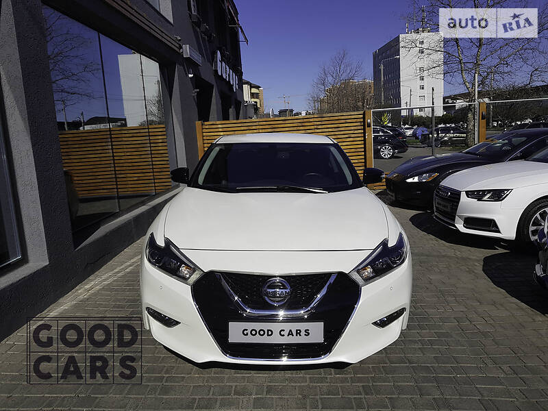 Седан Nissan Maxima 2017 в 