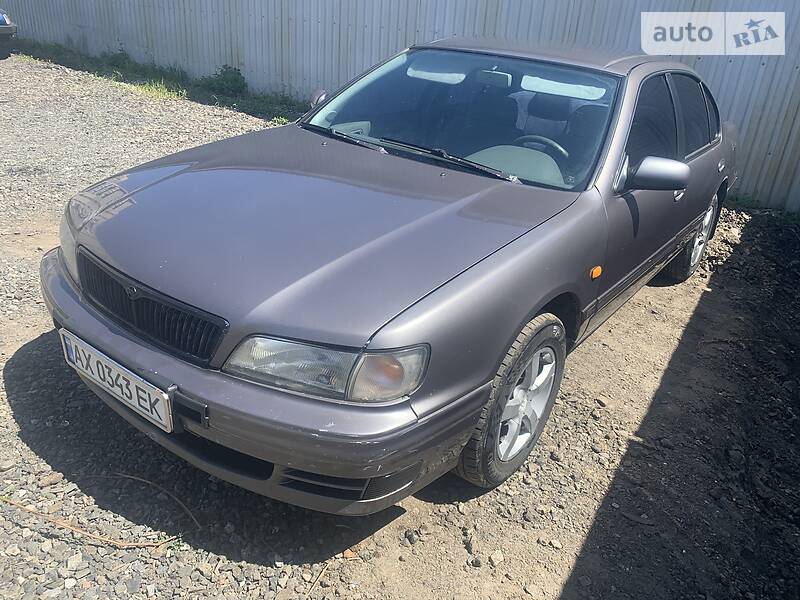 Седан Nissan Maxima 1997 в Харкові