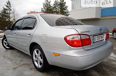 Седан Nissan Maxima 2002 в Новояворовске