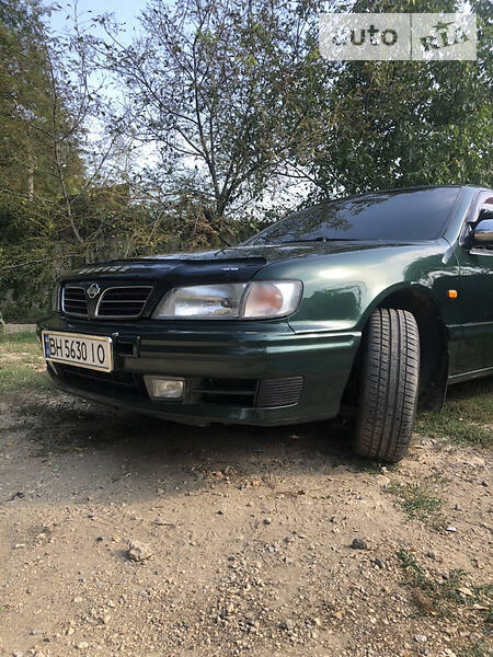 Седан Nissan Maxima 1999 в Одессе