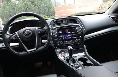 Седан Nissan Maxima 2019 в 