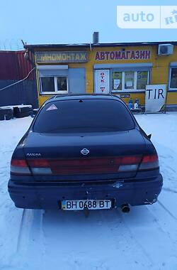 Седан Nissan Maxima 1998 в Одесі