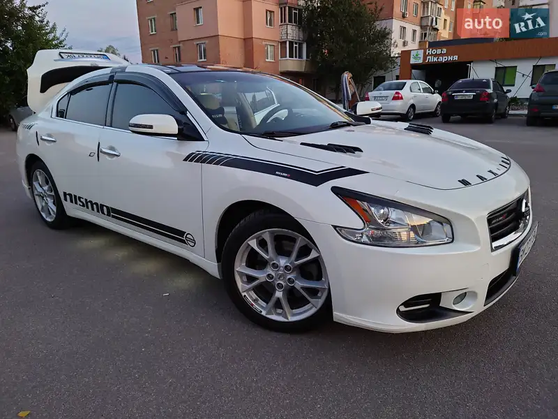 Nissan Maxima