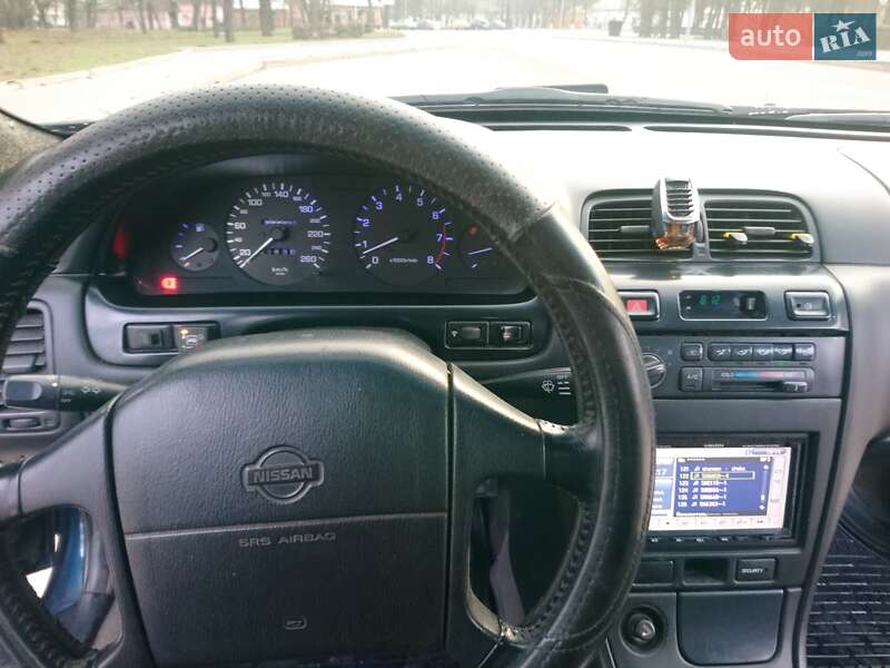 Седан Nissan Maxima 1997 в Кропивницком