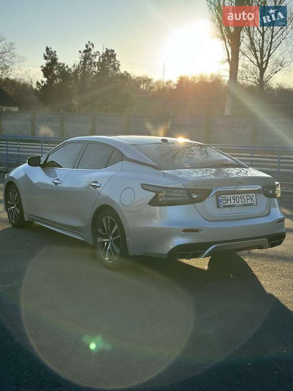 Седан Nissan Maxima 2019 в Измаиле
