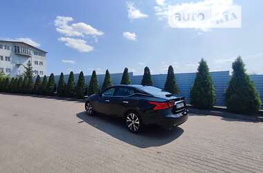 Седан Nissan Maxima 2017 в Львове