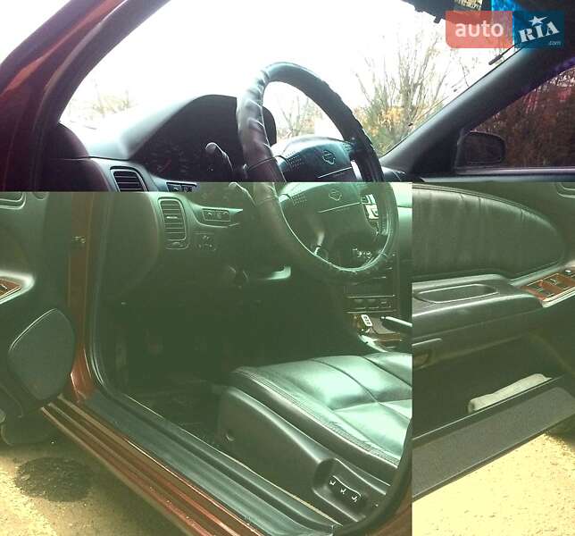 Седан Nissan Maxima 1999 в Вознесенске