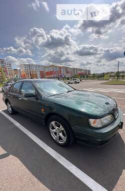 Седан Nissan Maxima 1999 в 